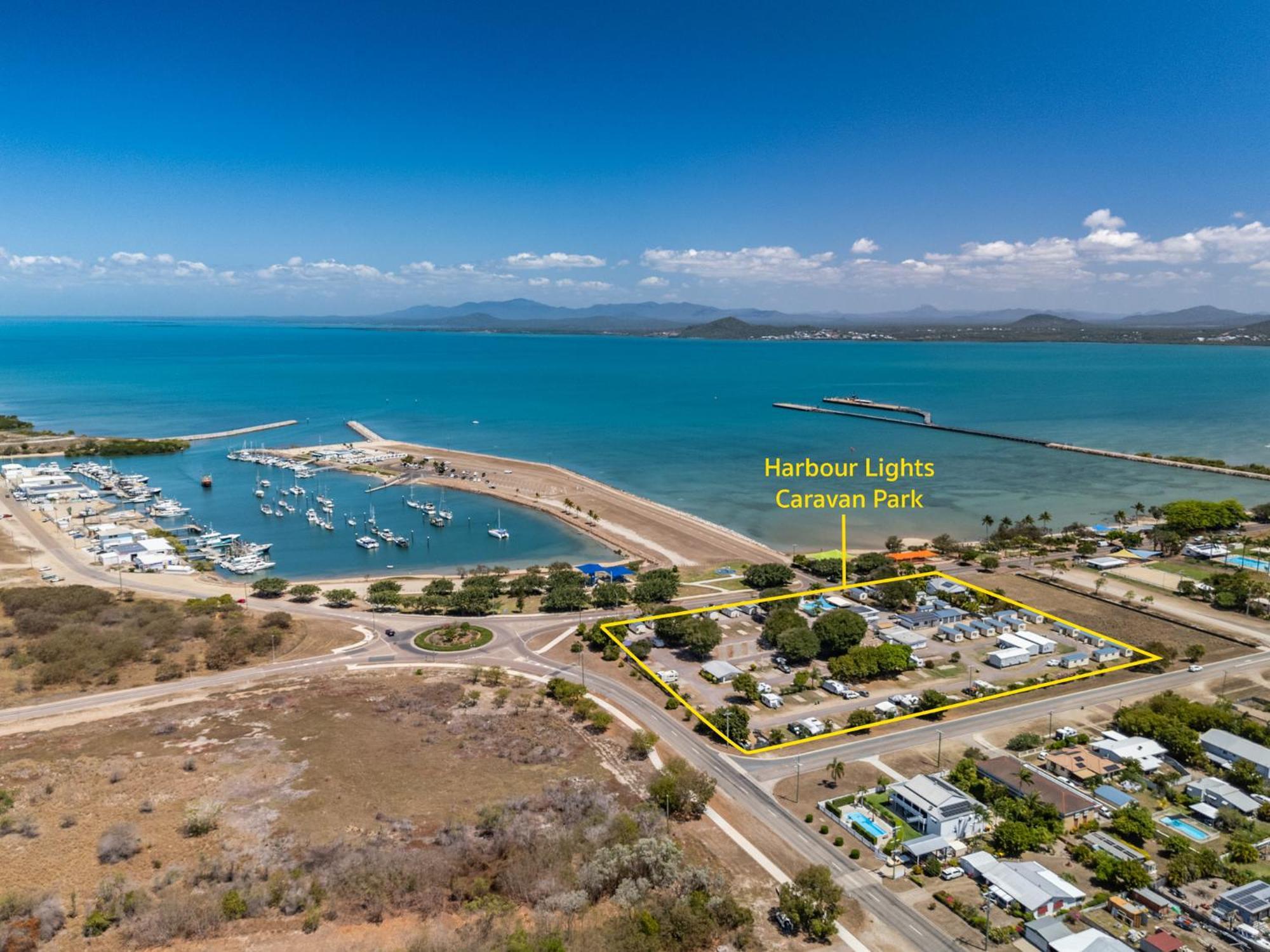 מלון בואוון Harbour Lights Tourist Park מראה חיצוני תמונה