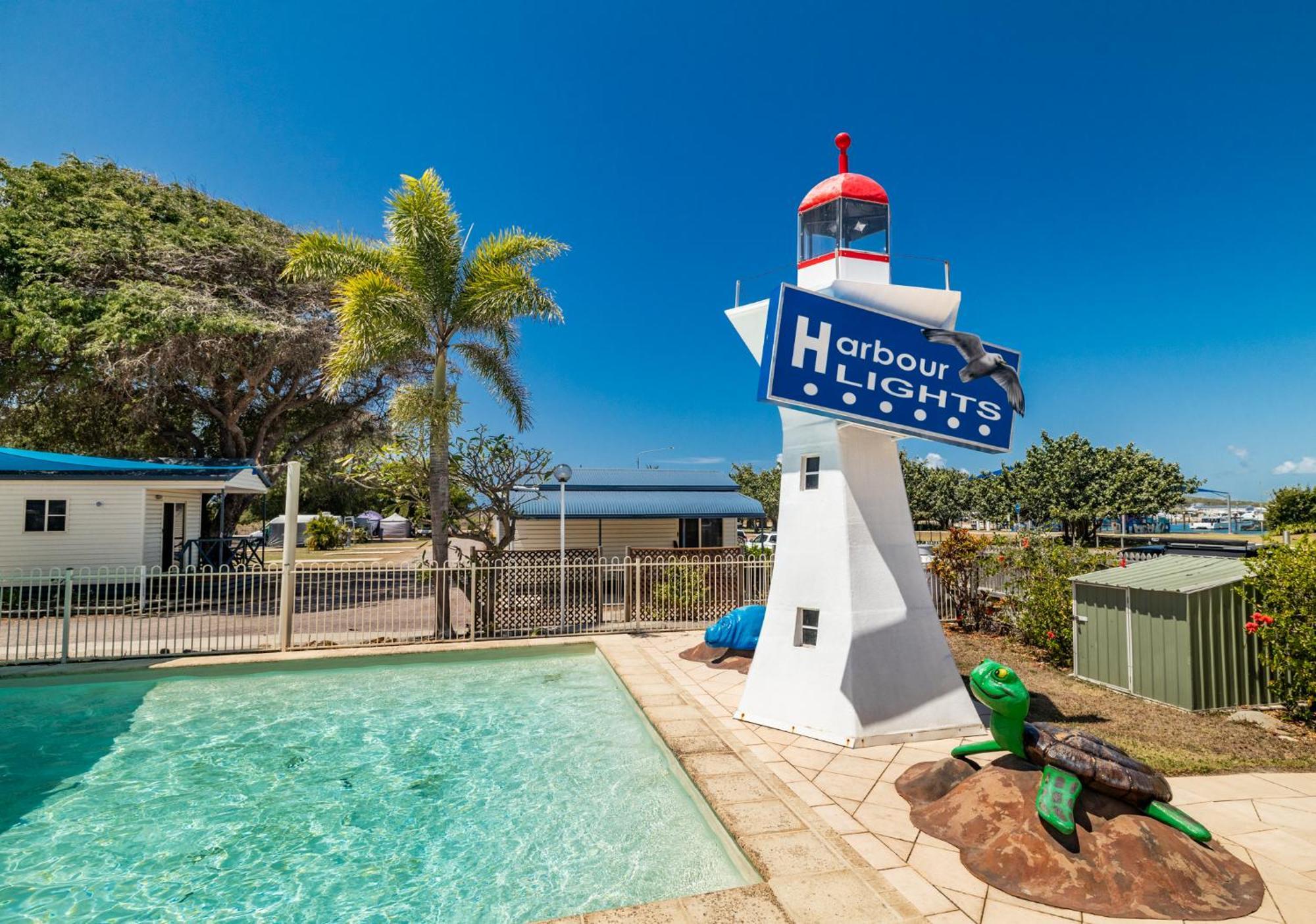 מלון בואוון Harbour Lights Tourist Park מראה חיצוני תמונה