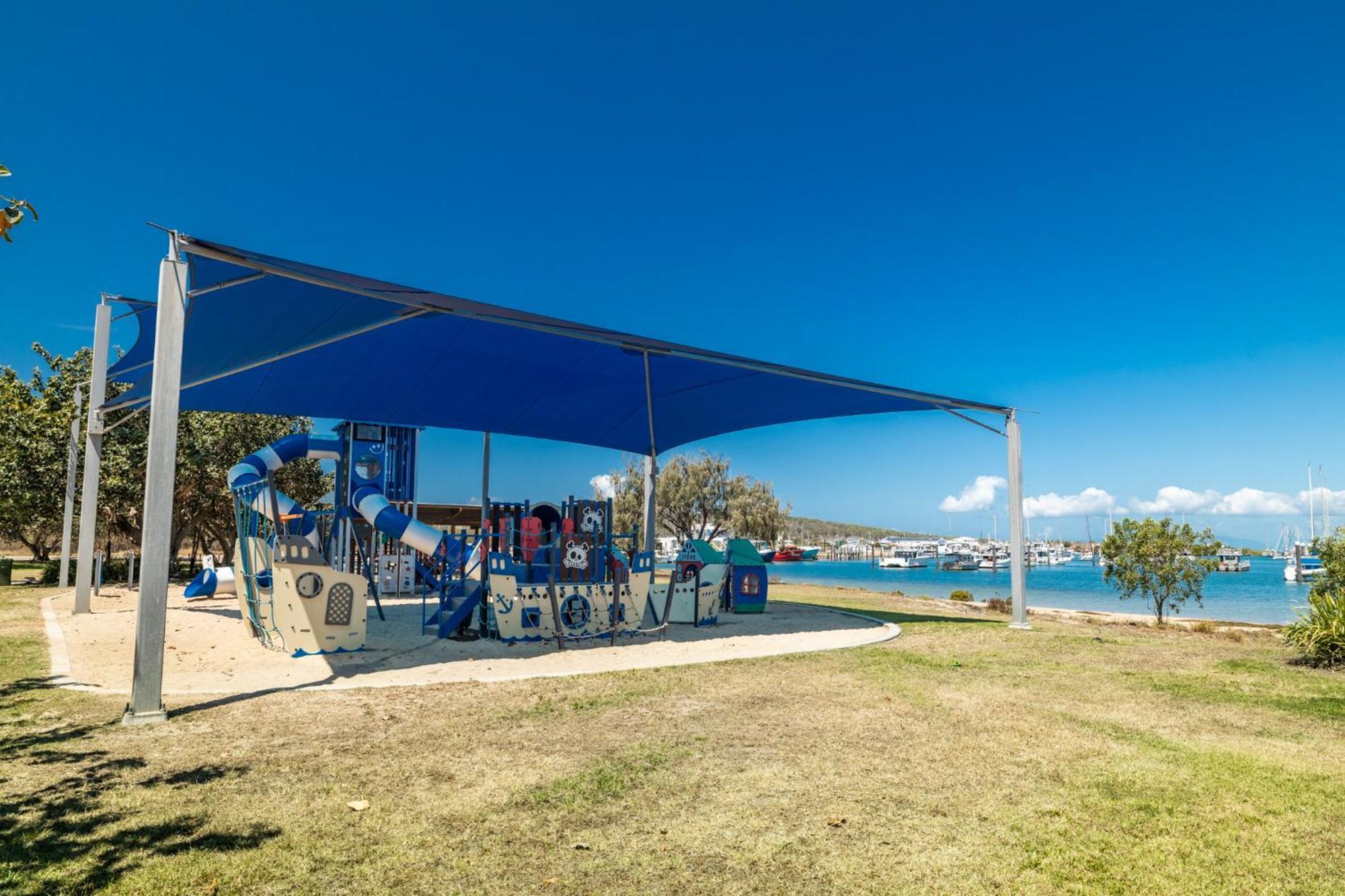 מלון בואוון Harbour Lights Tourist Park מראה חיצוני תמונה